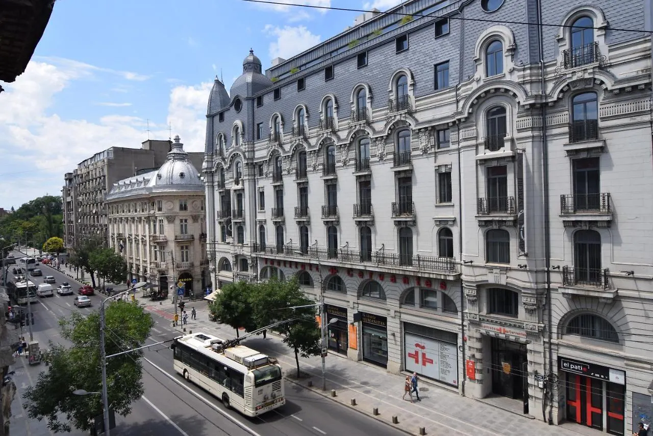 Apartment In The Midle Of The City Bucharest Romania