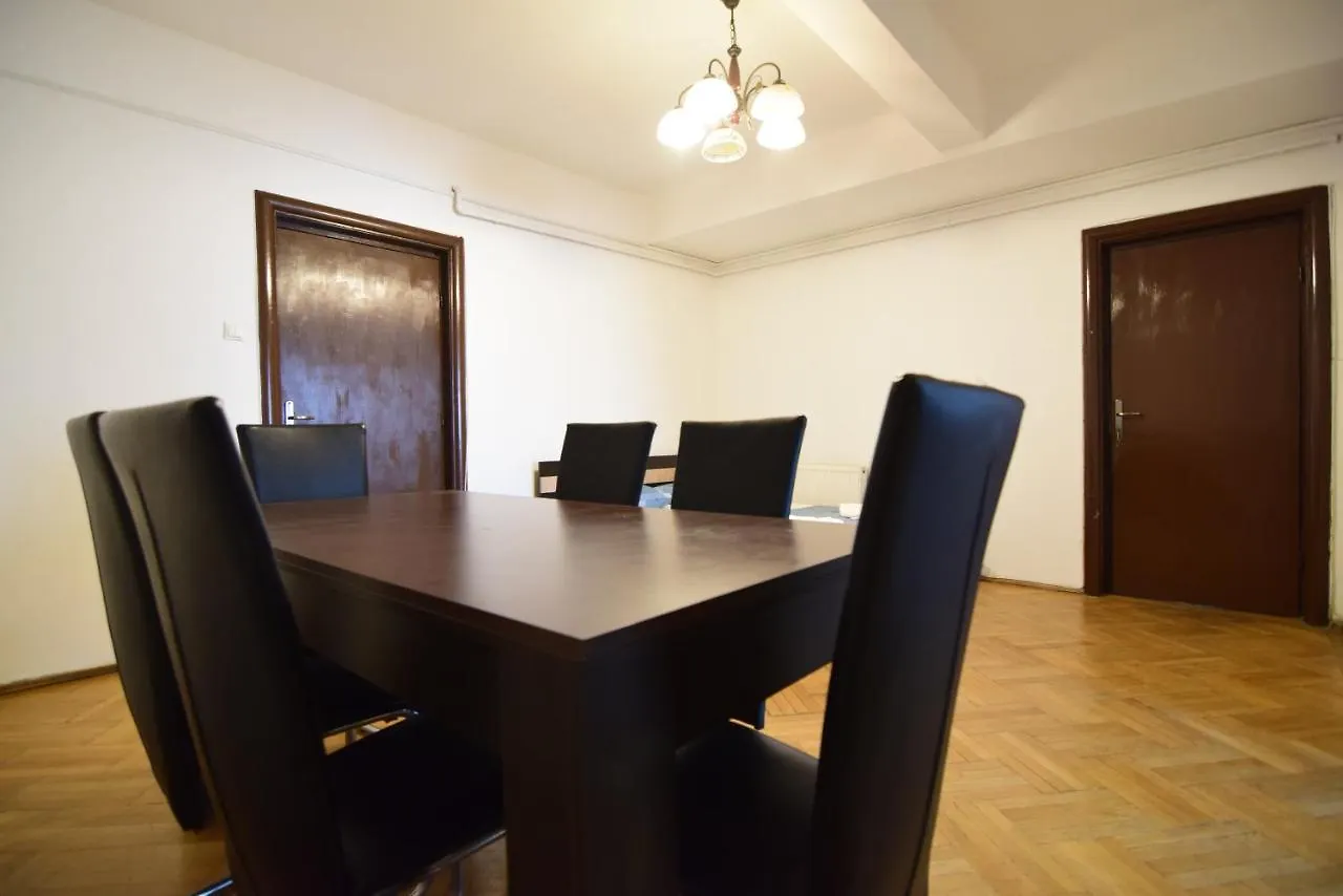 Apartment In The Midle Of The City Bucharest