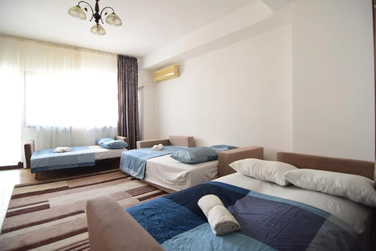 Apartment In The Midle Of The City Bucharest