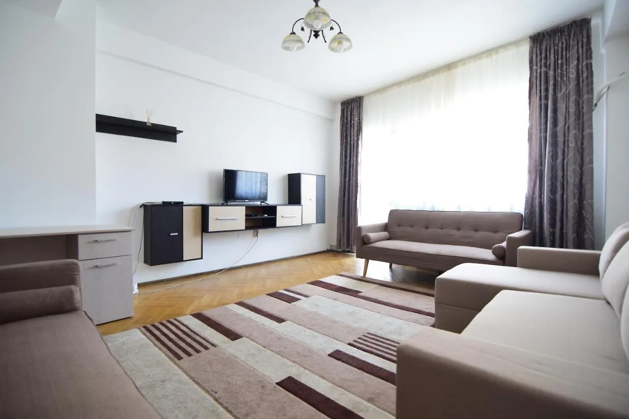 Apartment In The Midle Of The City Bucharest