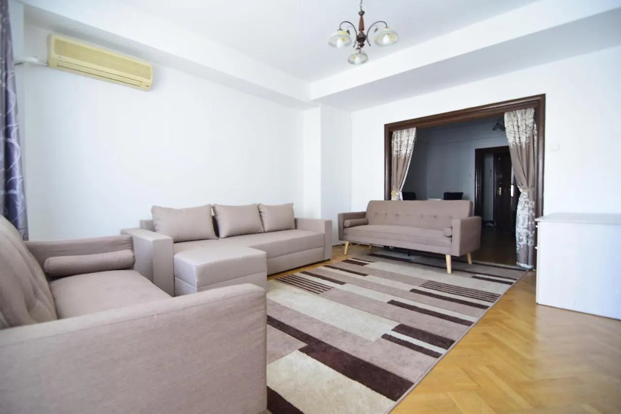 Apartment In The Midle Of The City Bucharest 0*,